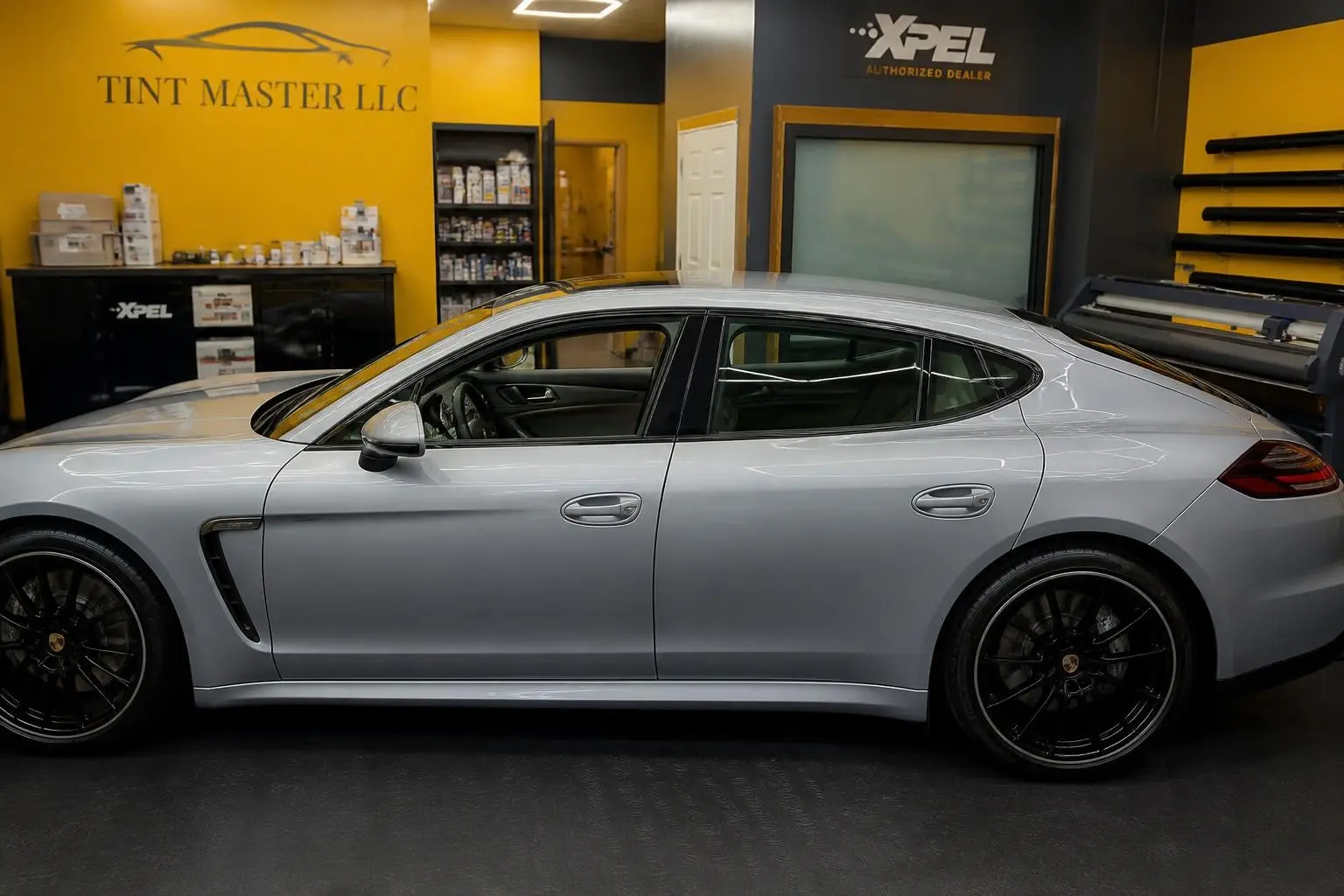 Tint Removal & Replacement preview